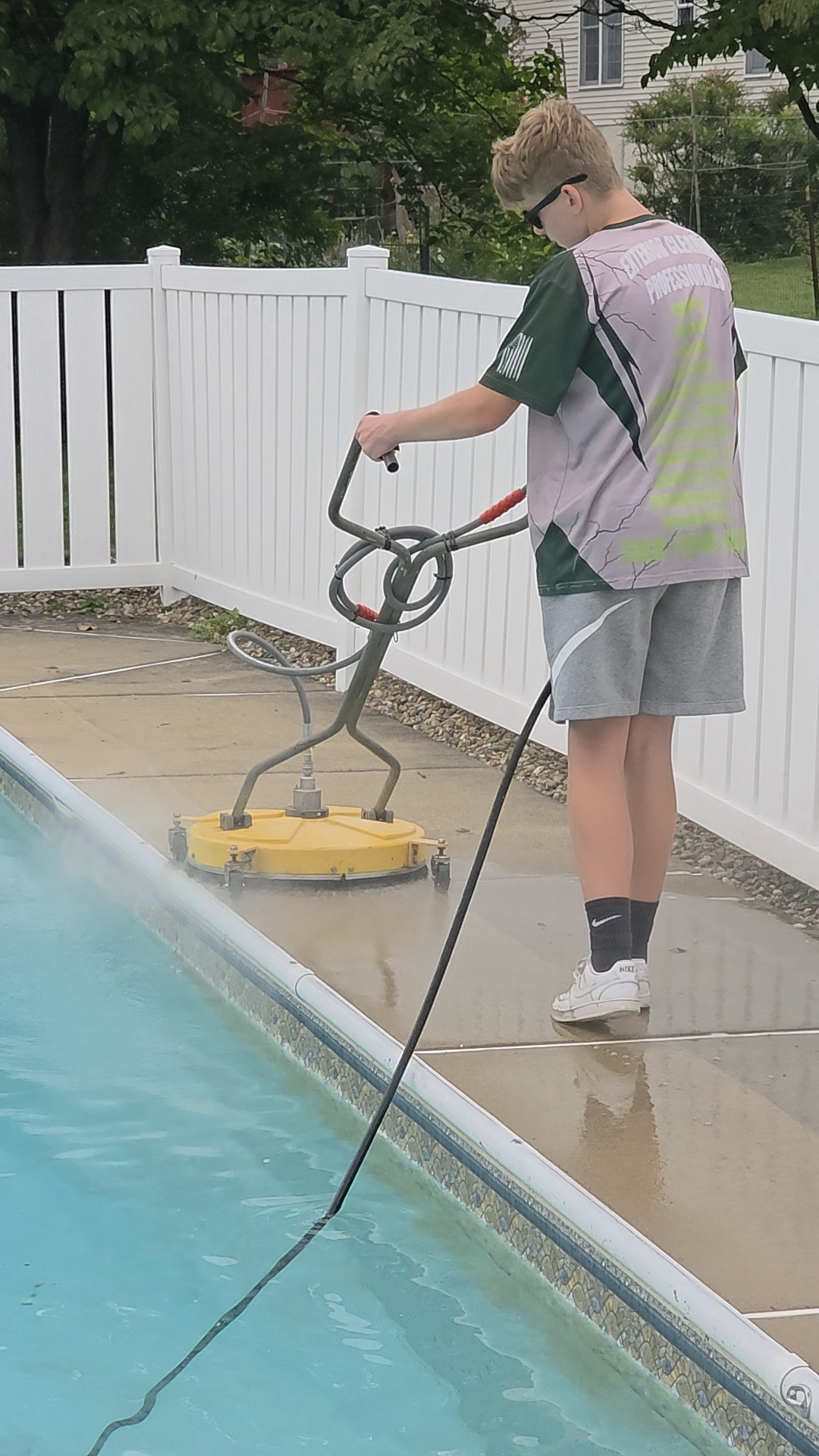 Commercial Pressure Washing